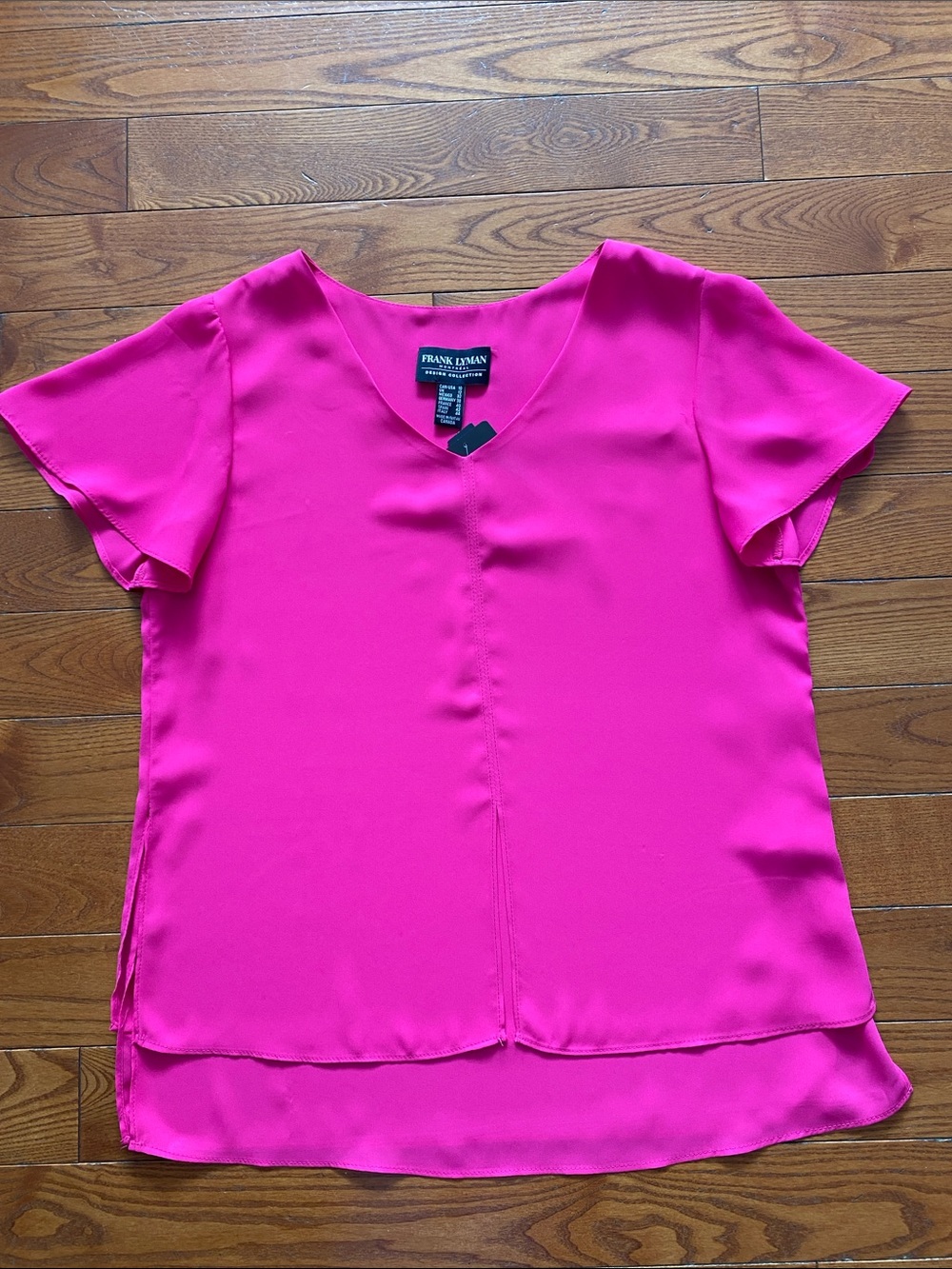 Frank Lyman Design Bright Fuchsia V-Neck Short Sleeve Blouse size 10 women’s
